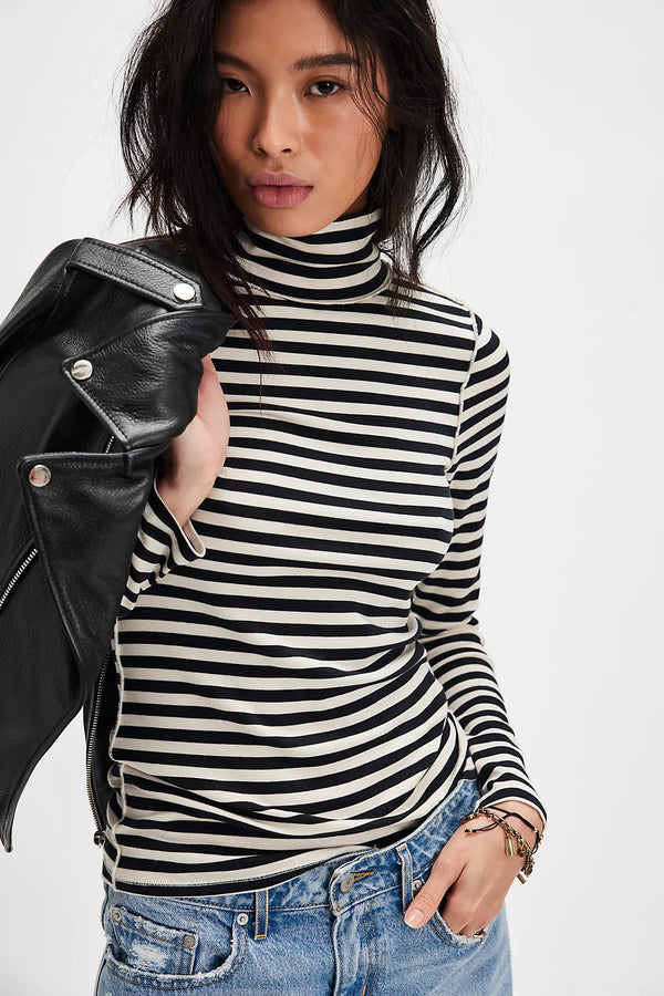 Good Good Stripe Turtleneck Black Combo