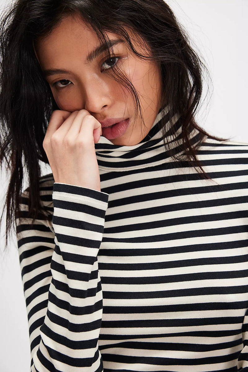 Good Good Stripe Turtleneck Black Combo
