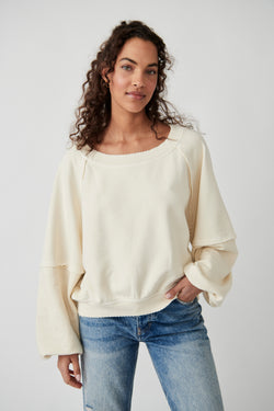 Sweet Deets Sweatshirt Cheesecake