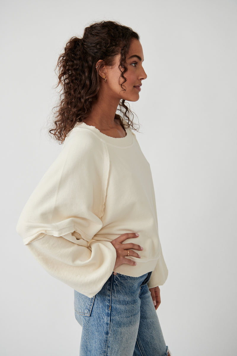 Sweet Deets Sweatshirt Cheesecake