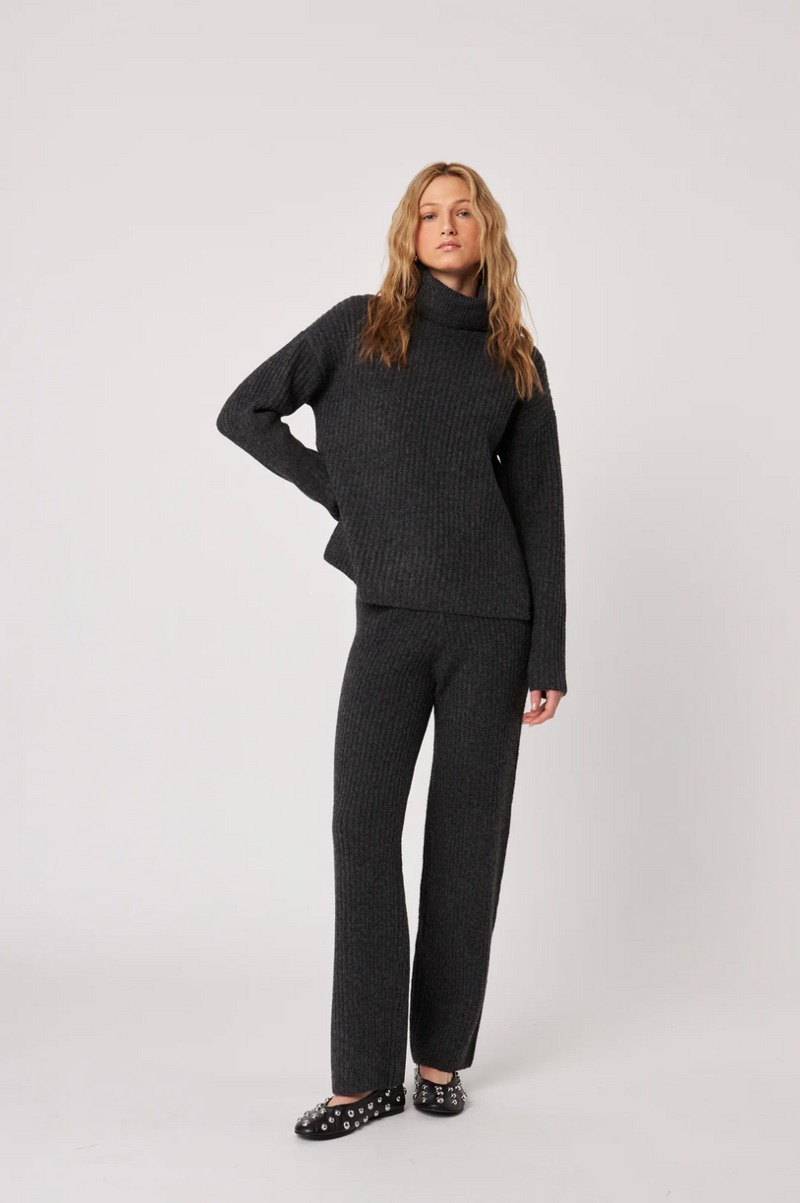Jett Sweater in Carbon