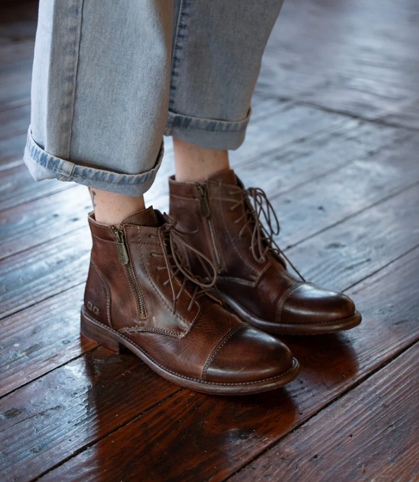 Bonnie II Teak Rustic