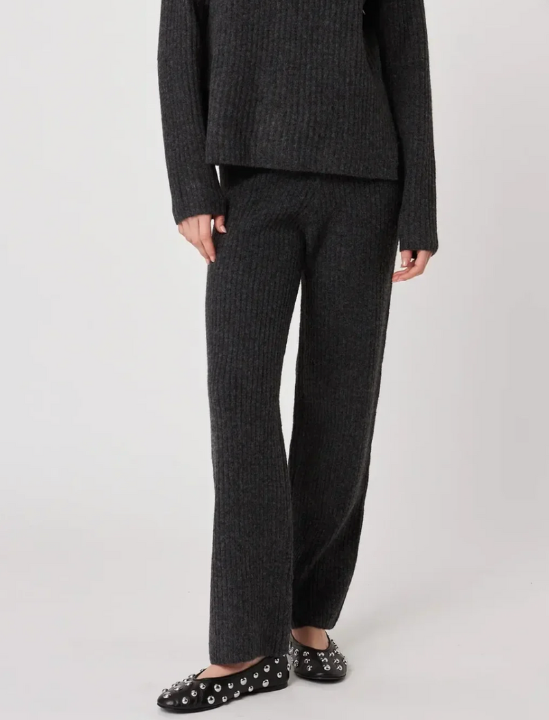 Toby Sweater Pants in Carbon