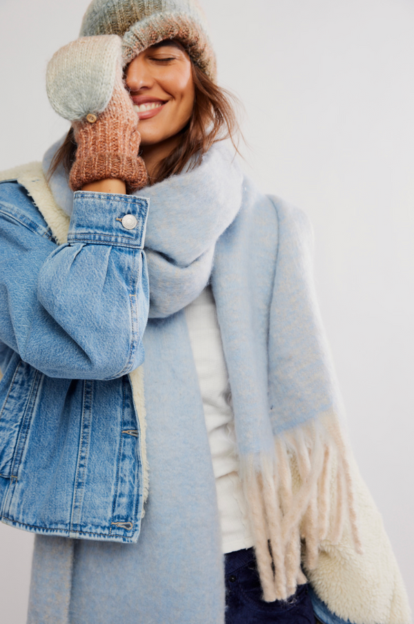 Winter Chill Blanket Scarf Blue