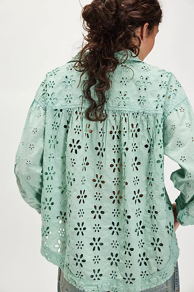 Mae Washed Eyelet Shirt Faded Green Wash