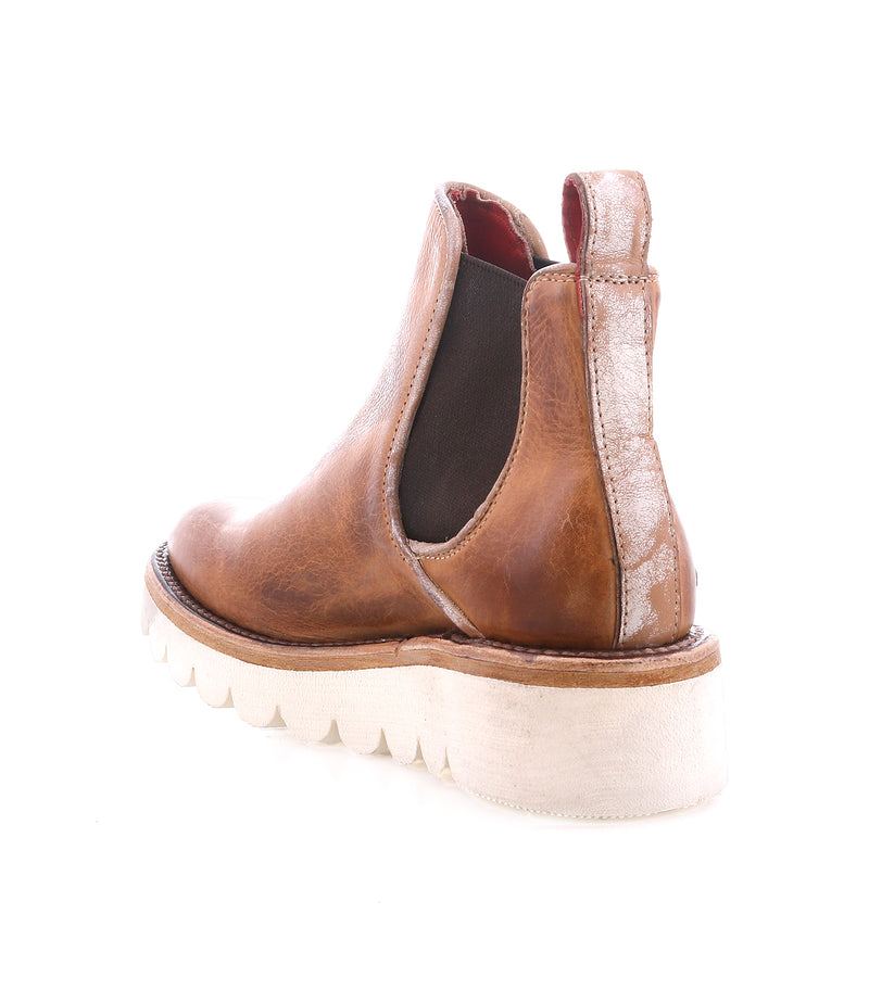 Novel II Tan Rustic Nectar Lux